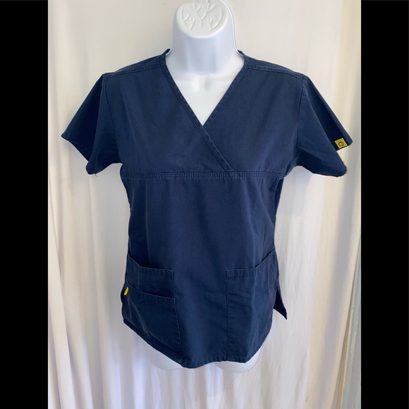 2 Wonder Wink Nurse Scrub Tops Size XS - Picture 2 of 11